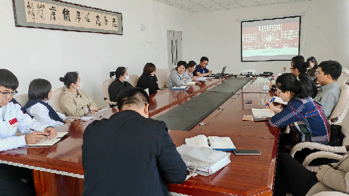 乐鱼官网手机网页版召开2024-2025学年第二学期优秀教学典型树立工作研讨会