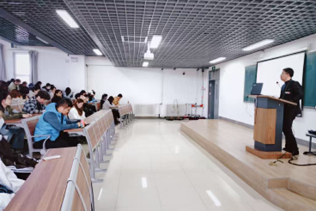 乐鱼官网手机网页版召开2025-2026学年第二学期学生信息员培训会