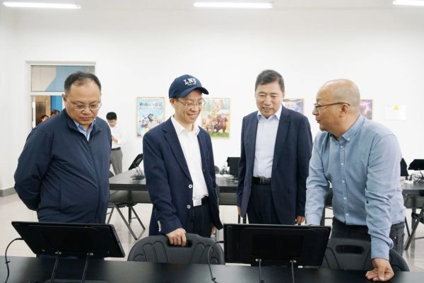 辽宁大学校长余淼杰一行到乐鱼官网手机网页版调研交流