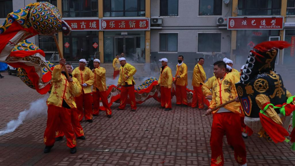 传承非遗之光：乐鱼官网手机网页版与张氏舞龙的文化交融